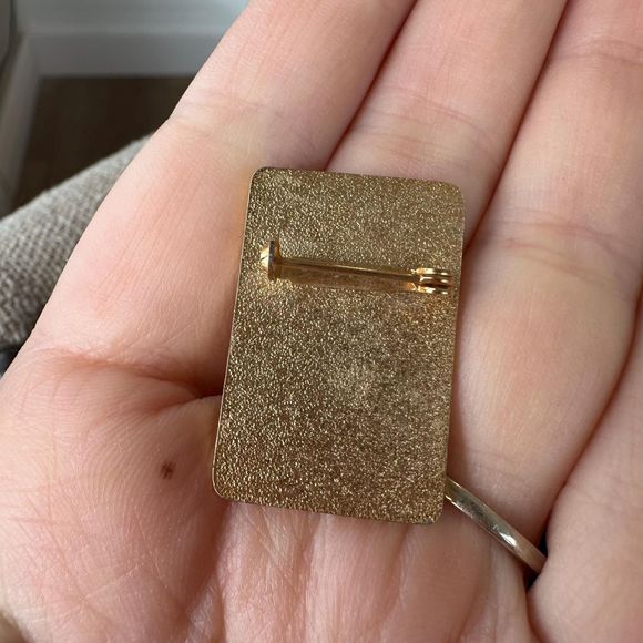 Longaberger First Horizon Hope Breast Cancer Awareness Lapel Pin brooch enamel - Picture 2 of 2